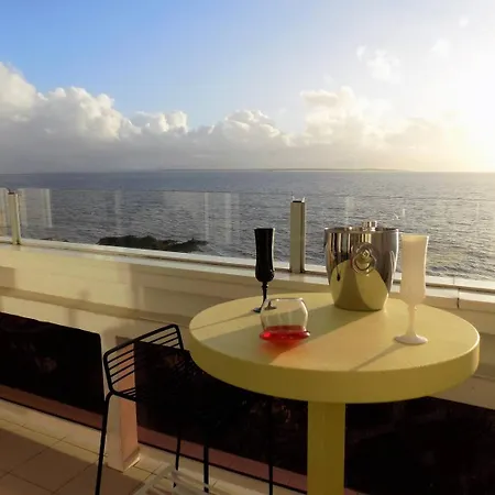 - Pleine Vue Pour Cet Classe 2 Etoiles - Les Tamaris Royan