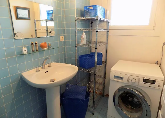 - Pleine Vue Pour Cet Classe 2 Etoiles - Les Tamaris Royan