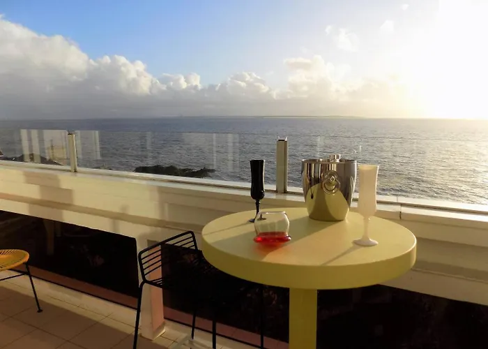 - Pleine Vue Pour Cet Classe 2 Etoiles - Les Tamaris Royan