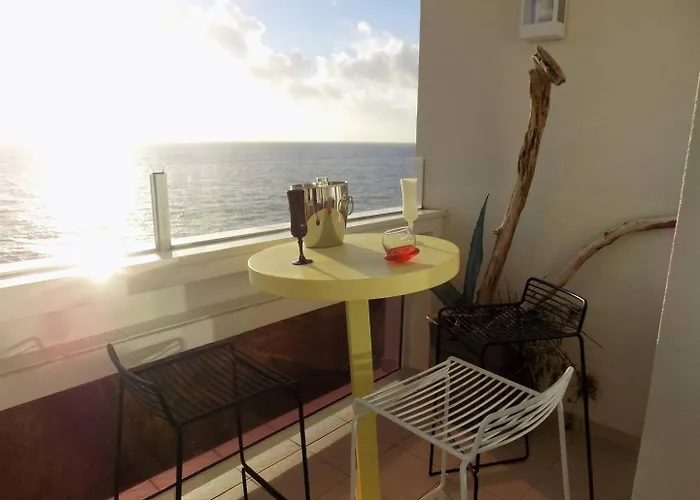 - Pleine Vue Pour Cet Classé 2 étoiles - Les Tamaris * Royan