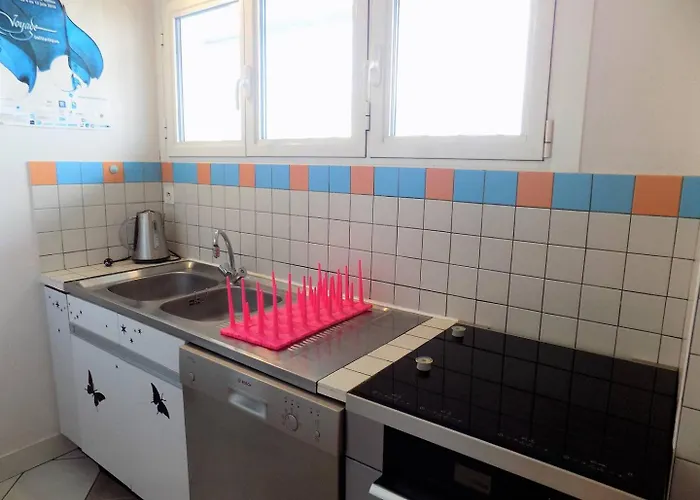 - Pleine Vue Pour Cet Classé 2 étoiles - Les Tamaris * Royan